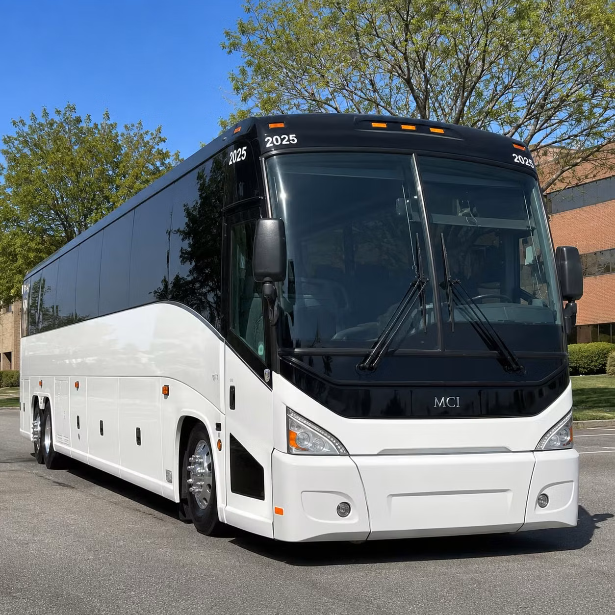cross tampa bay smoothly for corporate events and conventions