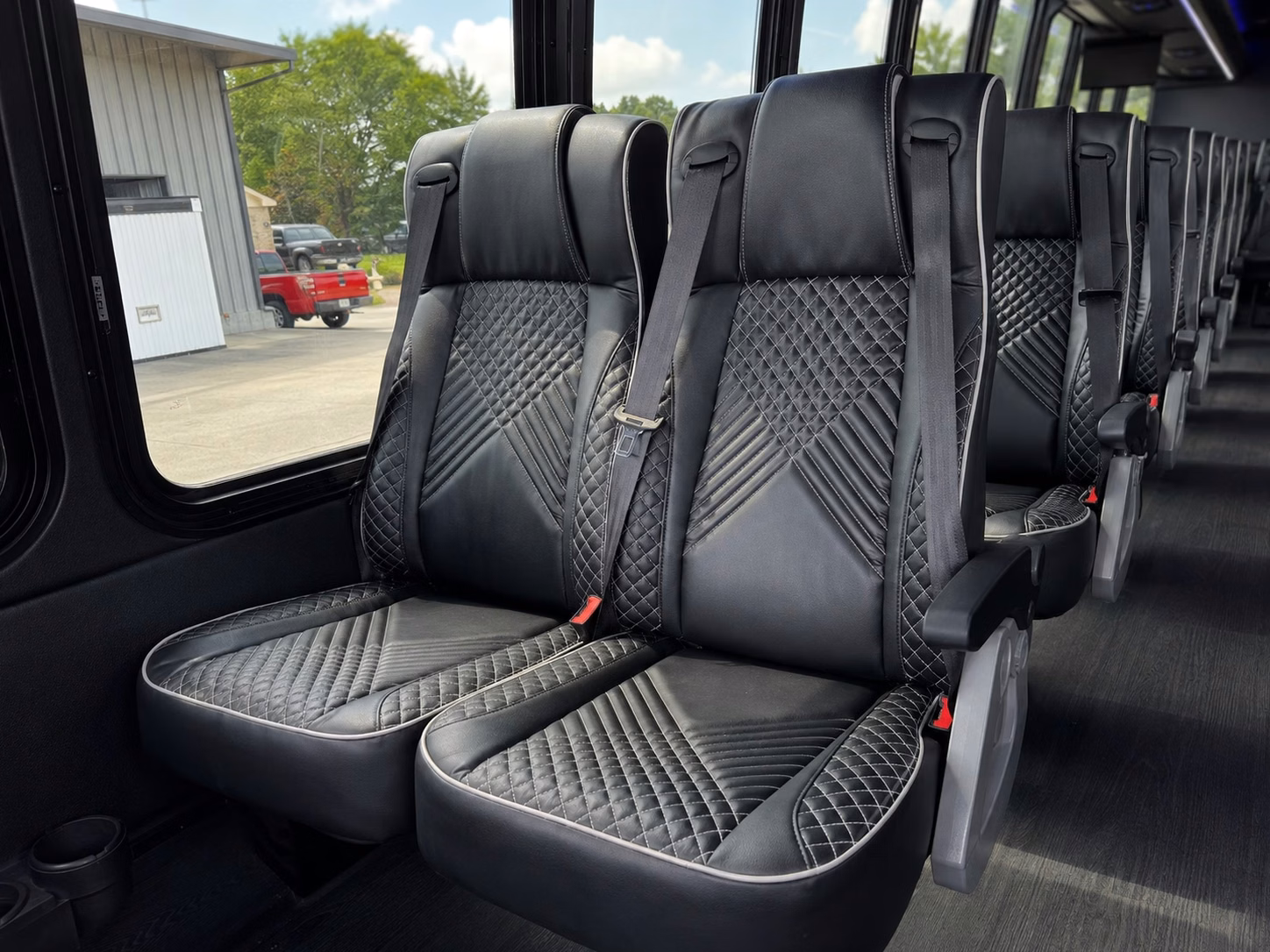 that s why couples choose private buses for clearwater wedding weekends